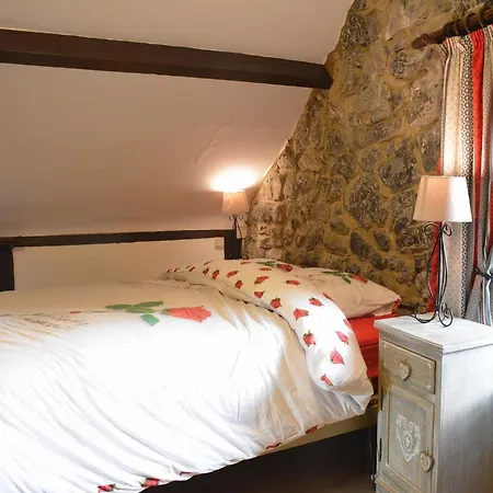 With Ceilings In Han-sur-Lesse