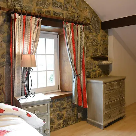 With Ceilings In * Han-sur-Lesse