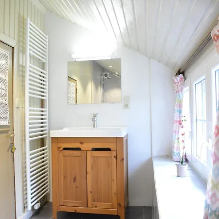 With Ceilings In * Han-sur-Lesse